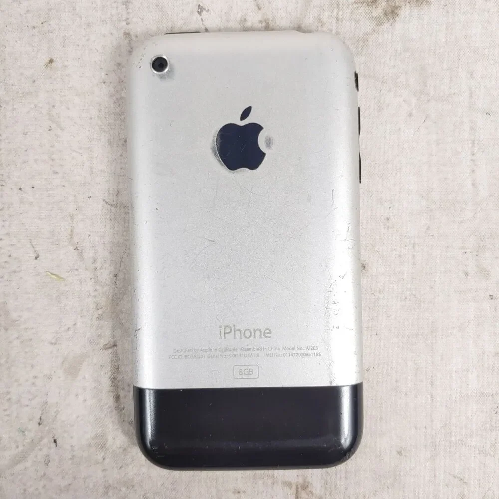 iOS 2.2.1 Apple iPhone 1st Generation - 8GB - Black A1203 (GSM) 2G MA712LL/A